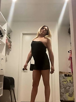Cock addicted tranny prostitute loves posing