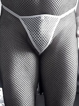 GFs are shameless when it comes to exposing themselves in front of the camera